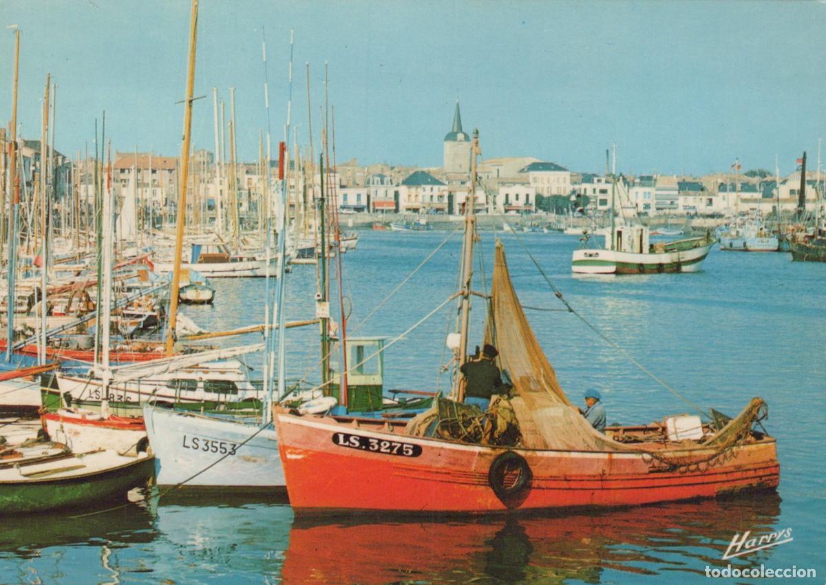 Postais: France Les Sables D Olonne Port de P&ecirc;che et Chaume Bateaux *YAK070
