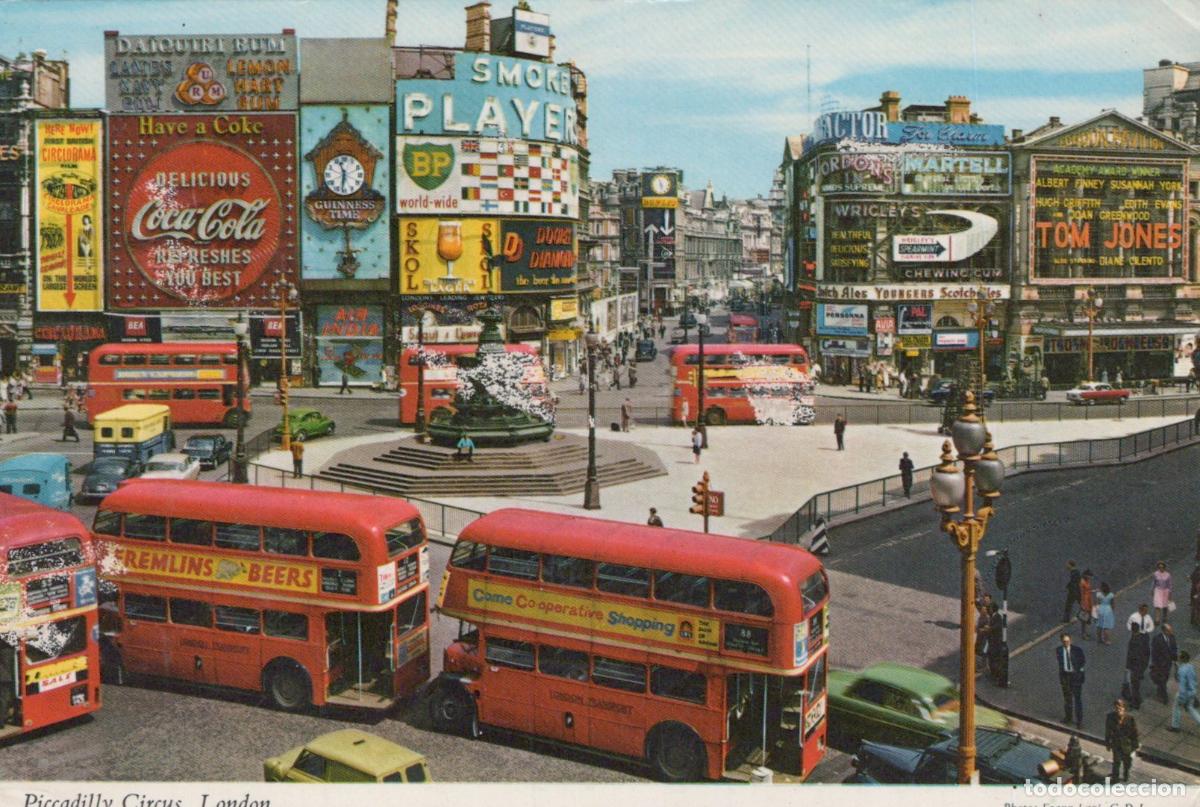 Postcards: United Kingdom London Piccadilly Circus Architecture Transport *YAK218