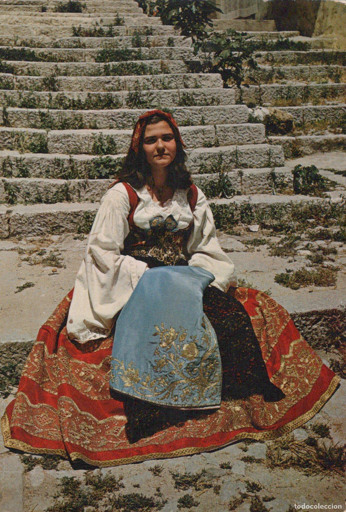 Cartoline: Italy Plana Albanesi Woman in Traditional Greek Albanian Dress *YAM018