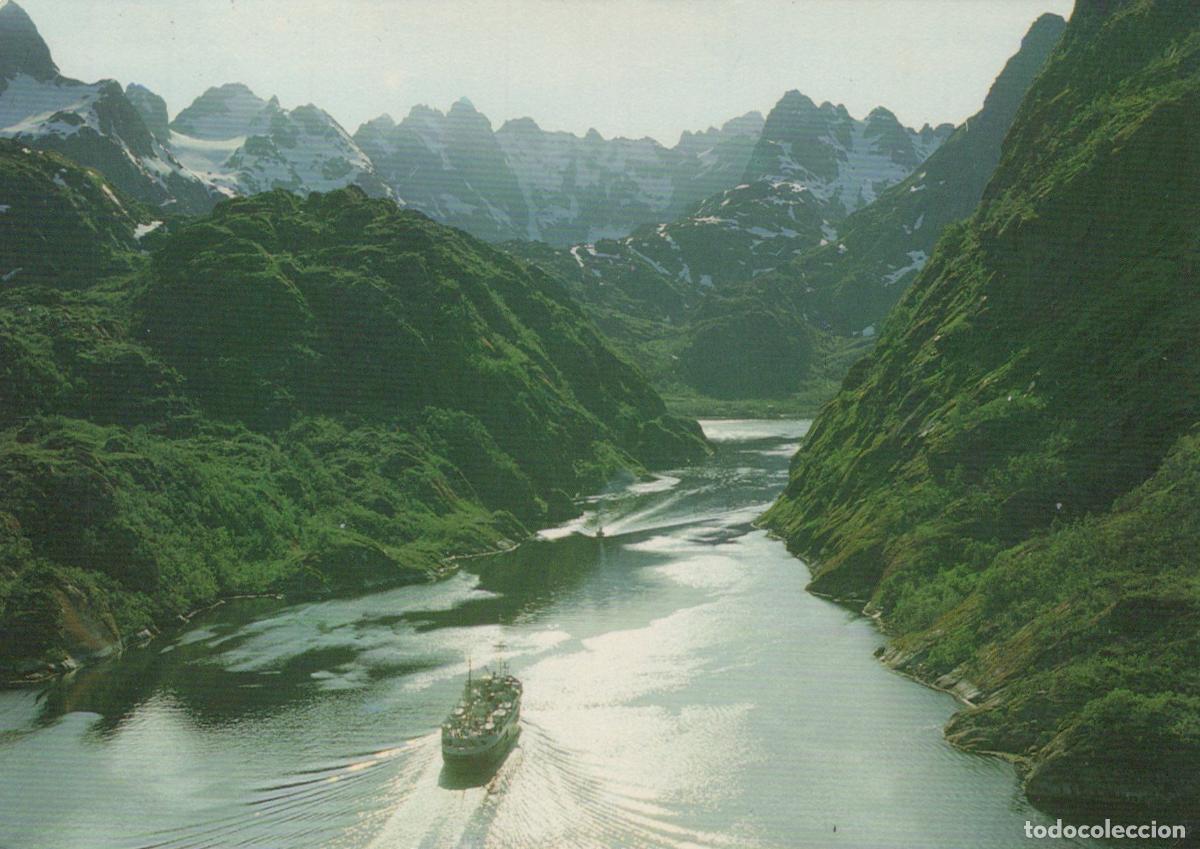 Cartes Postales: Norway Trollfjord Fjord Landscape With Ship Mountains and Green Hills *YAM315