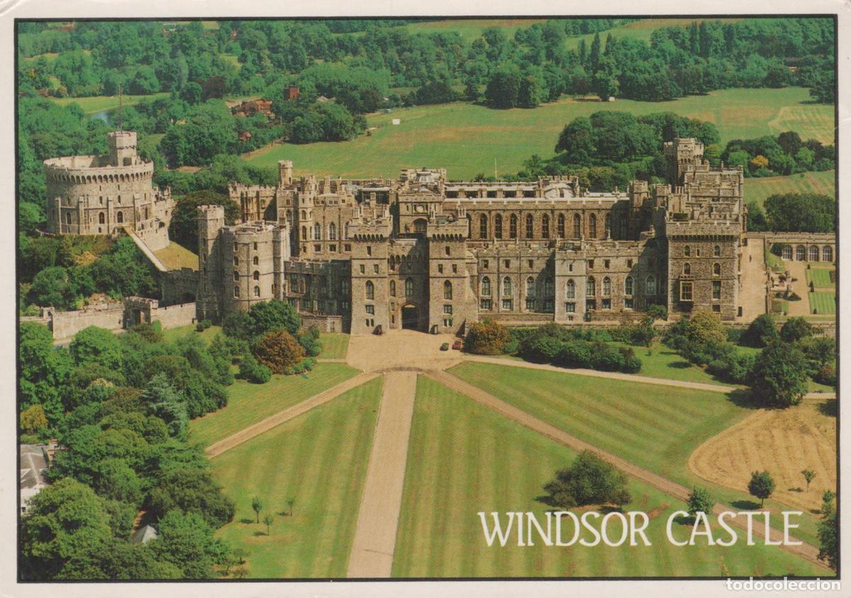 Postcards: United Kingdom Windsor Castle England Aerial View Royal Families *YAM281