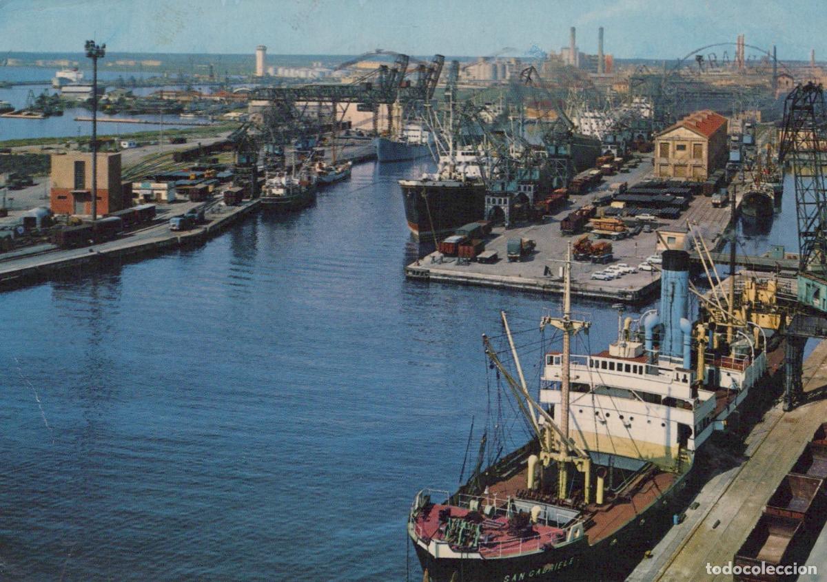 Postkarten: Italy Livorno Seaport With Cargo Ships and Cranes Industrial Harbor View *YAM505