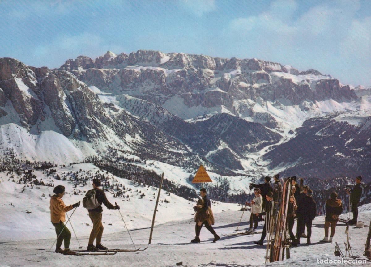 Postkarten: Italy Val Gardena Seceda Skiers With Sella Group Mountain View 1960s *YAM422