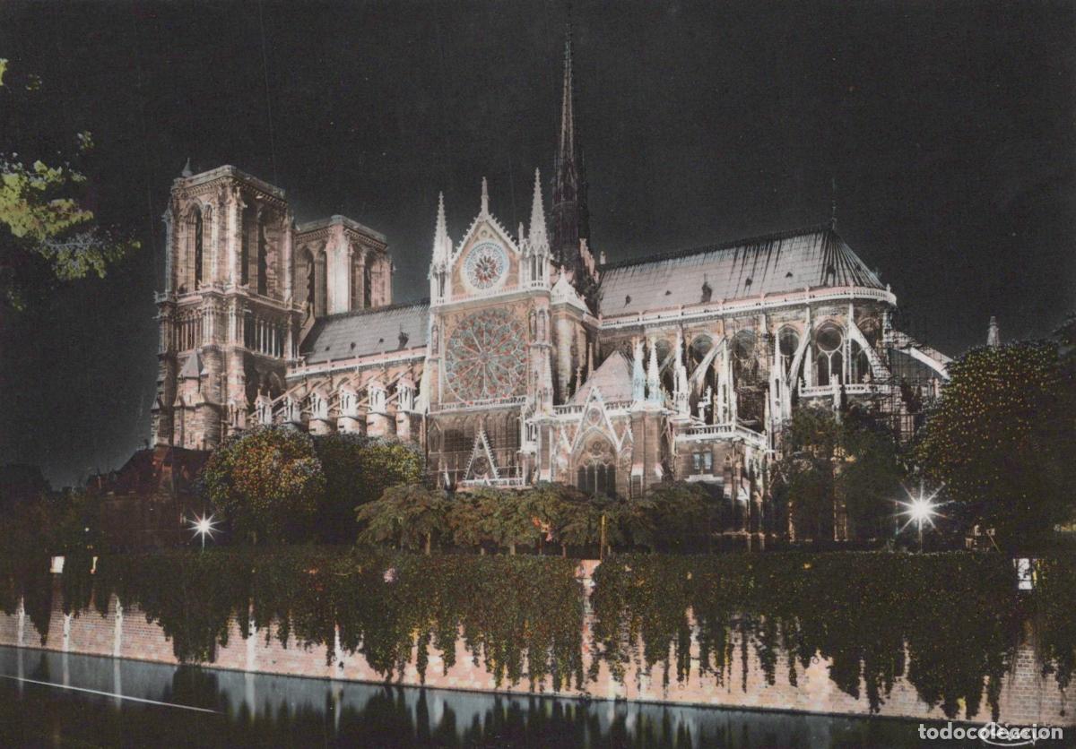 Postkarten: France Paris Notre Dame Cathedral At Night Gothic Real Photo Unposted *YAM706