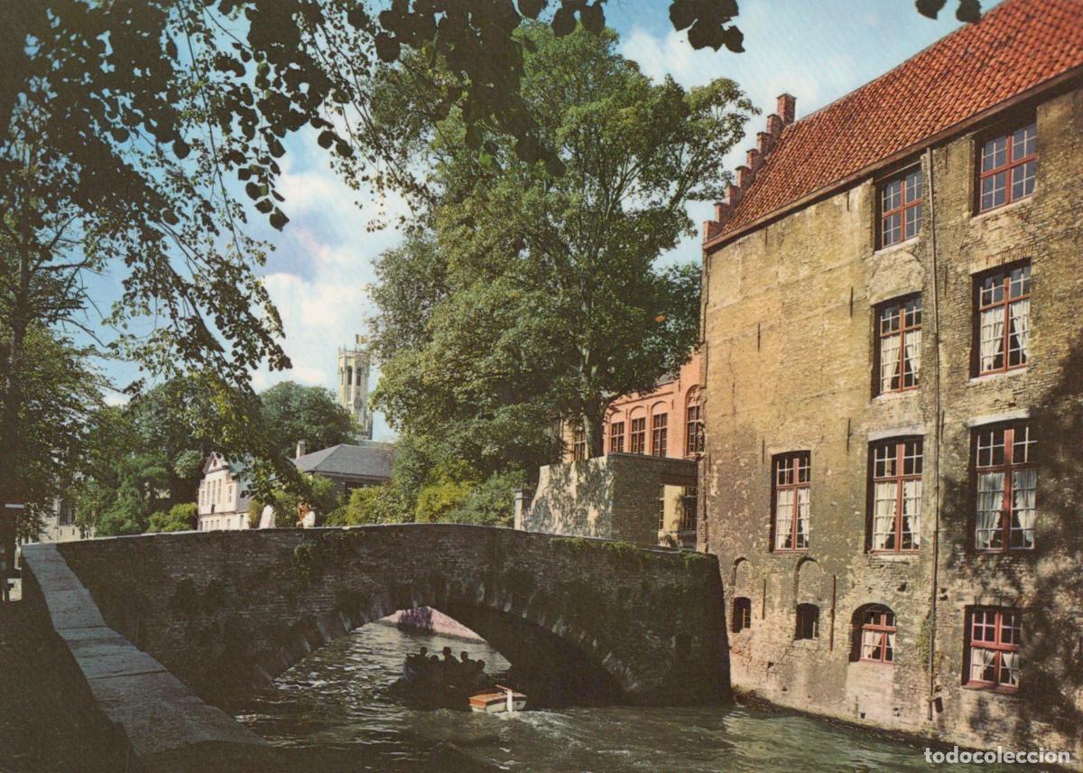 Cartoline: Belgium Bruges Mead Bridge Over Canal With Historic Buildings Unposted *YAM882