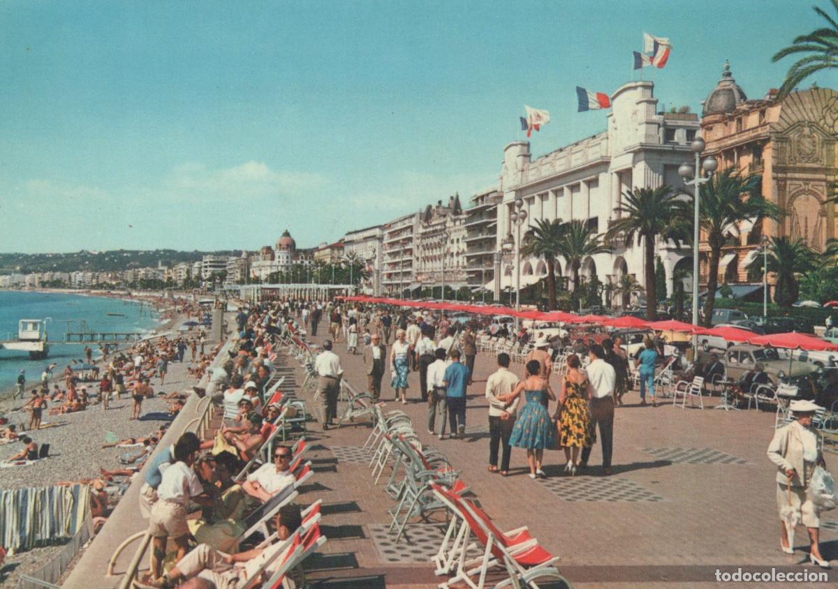 Postales: France Nice Promenade des Anglais Beachfront With People and Unposted *YAM678