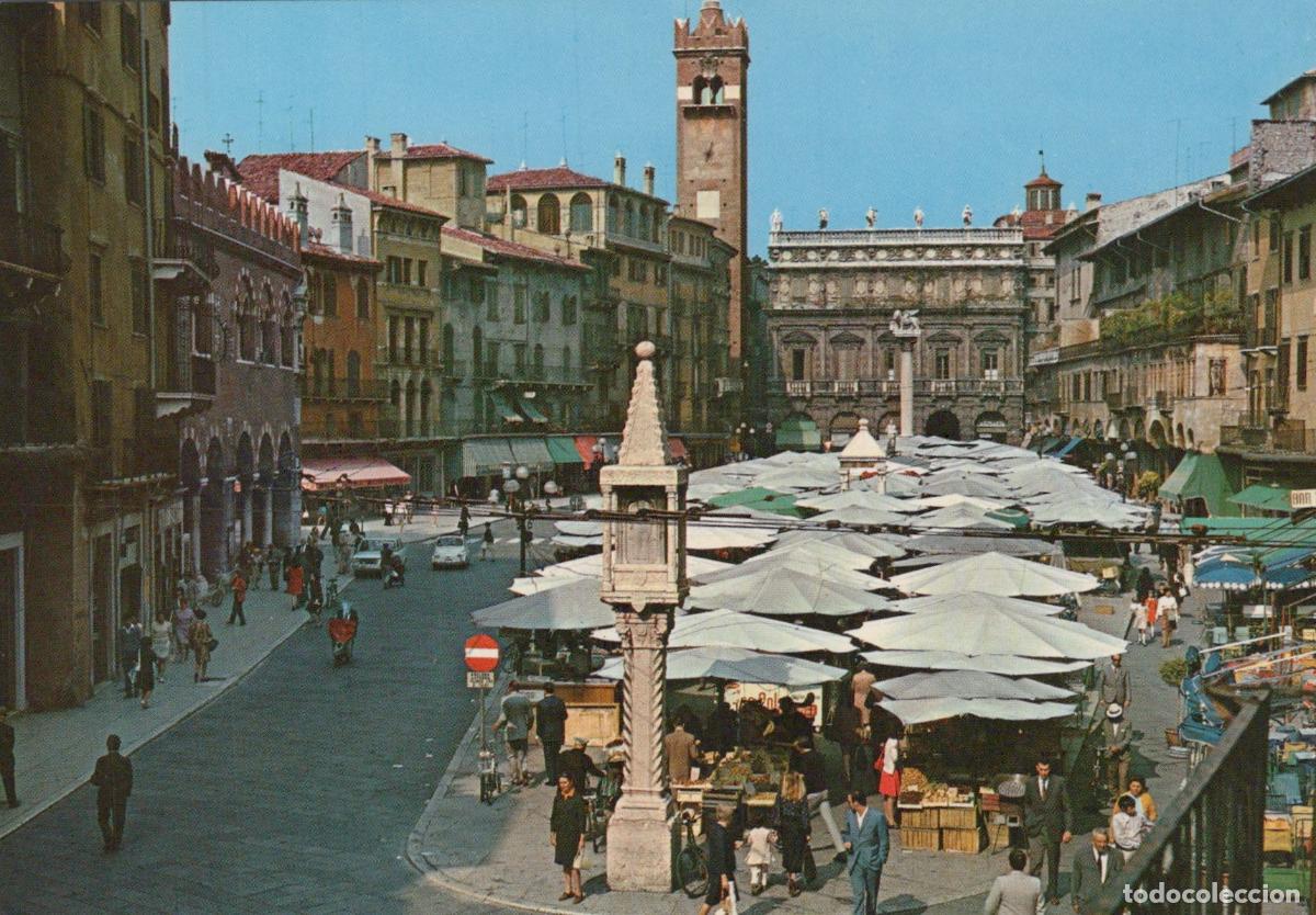 Cartes Postales: Italy Verona Piazza Erbe Market Square Historic Buildings Unposted *YAM874