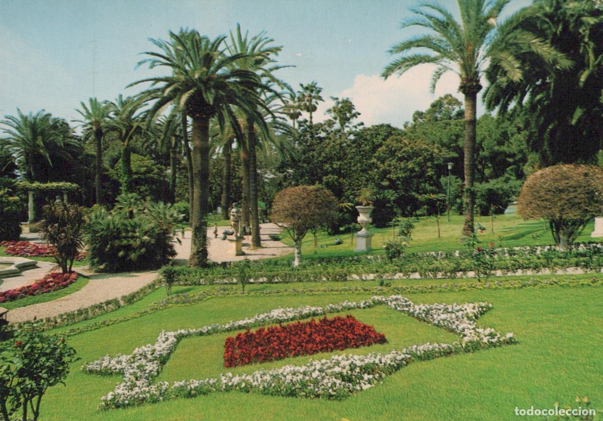 Postales: Italy Sanremo Ormond Gardens Riviera Dei Fiori Palm Trees Flower Beds *YAM989