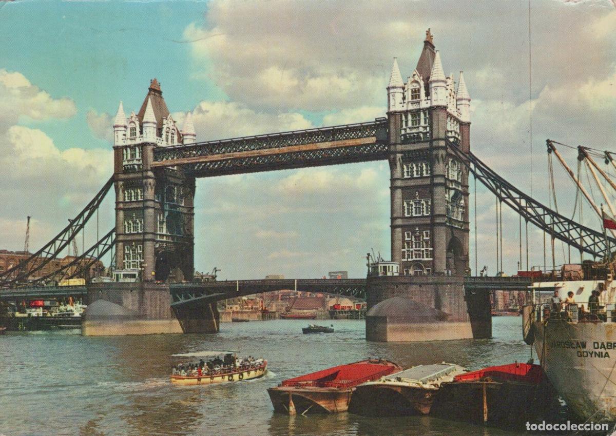 Cartes Postales: United Kingdom London Tower Bridge River Thames Boats Ships Architecture *YAN072