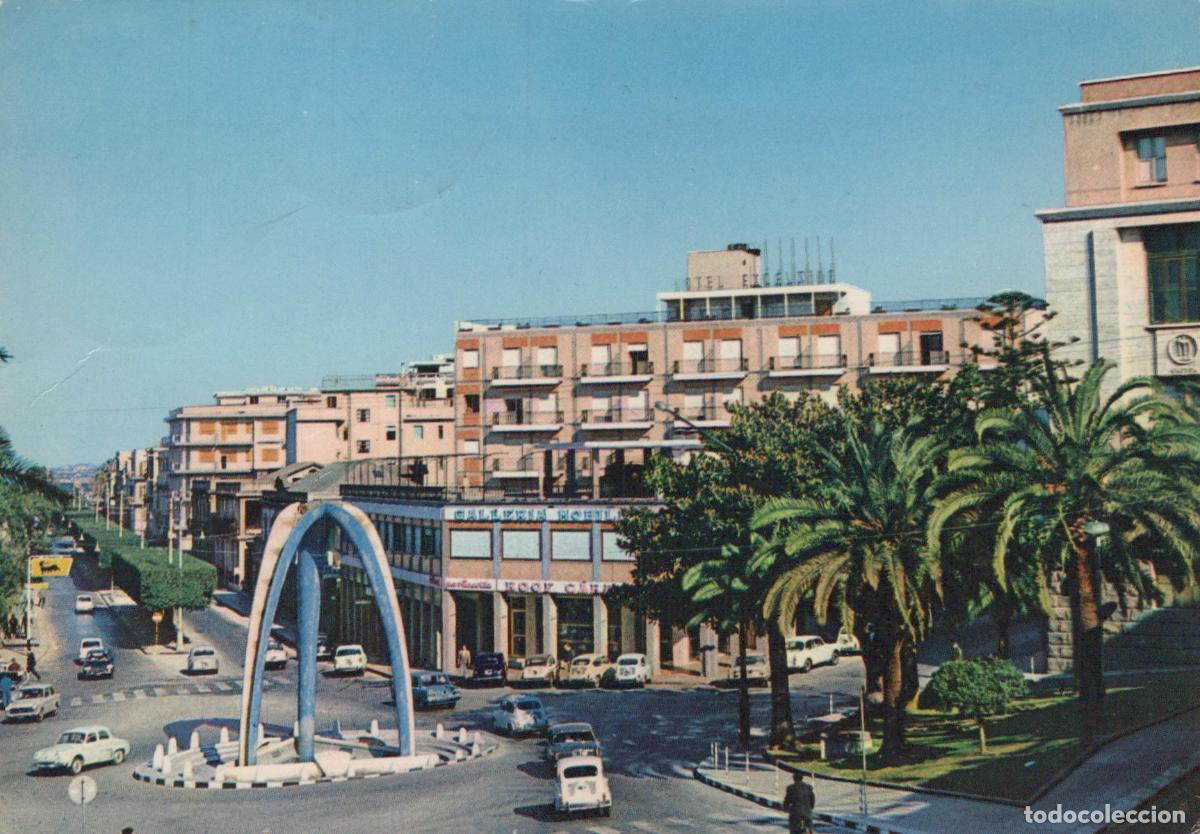 Cartes Postales: Italy Reggio Calabria Piazza Indipendenza Square With Modern Arch *YAN081