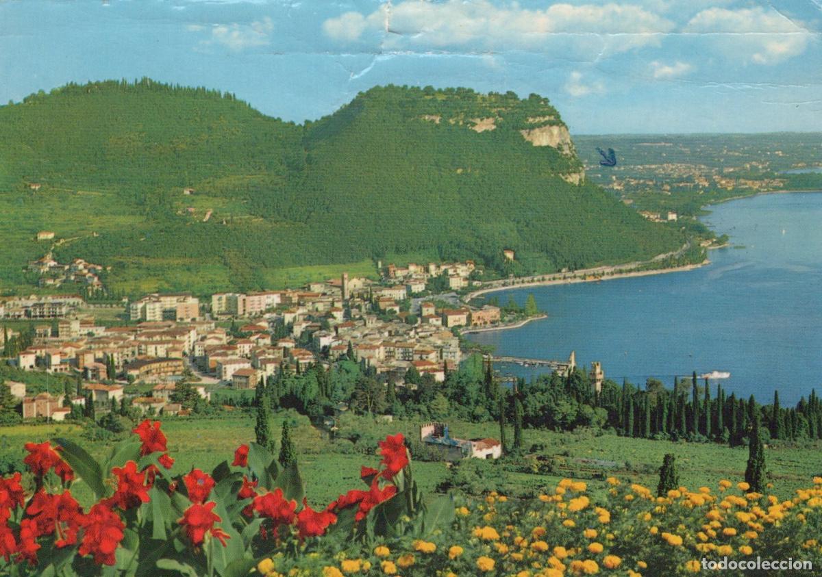 Cartes Postales: Italy Lake Garda Panoramic View With Red and Yellow Flowers *YAN114