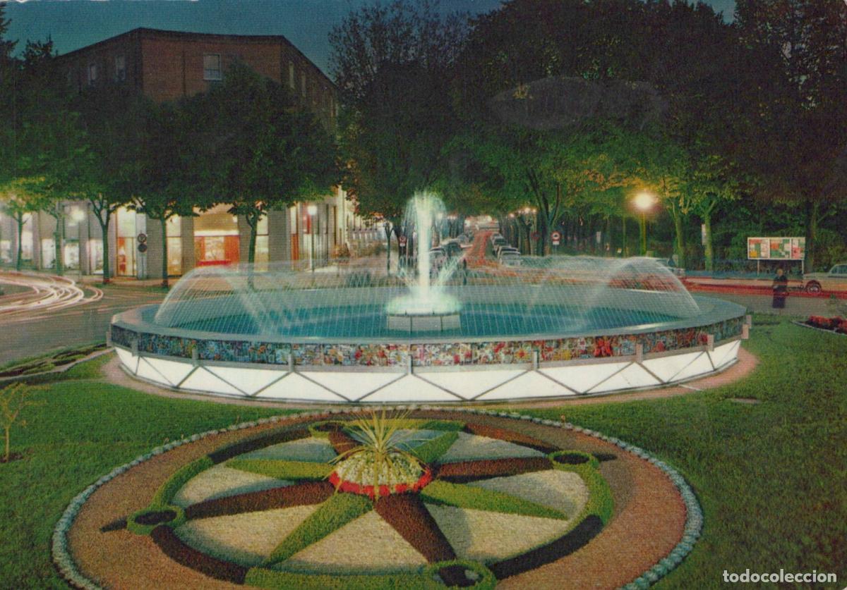 Postales: Italy Salsomaggiore Terme Piazza del Popolo Fountain At Night *YAN085