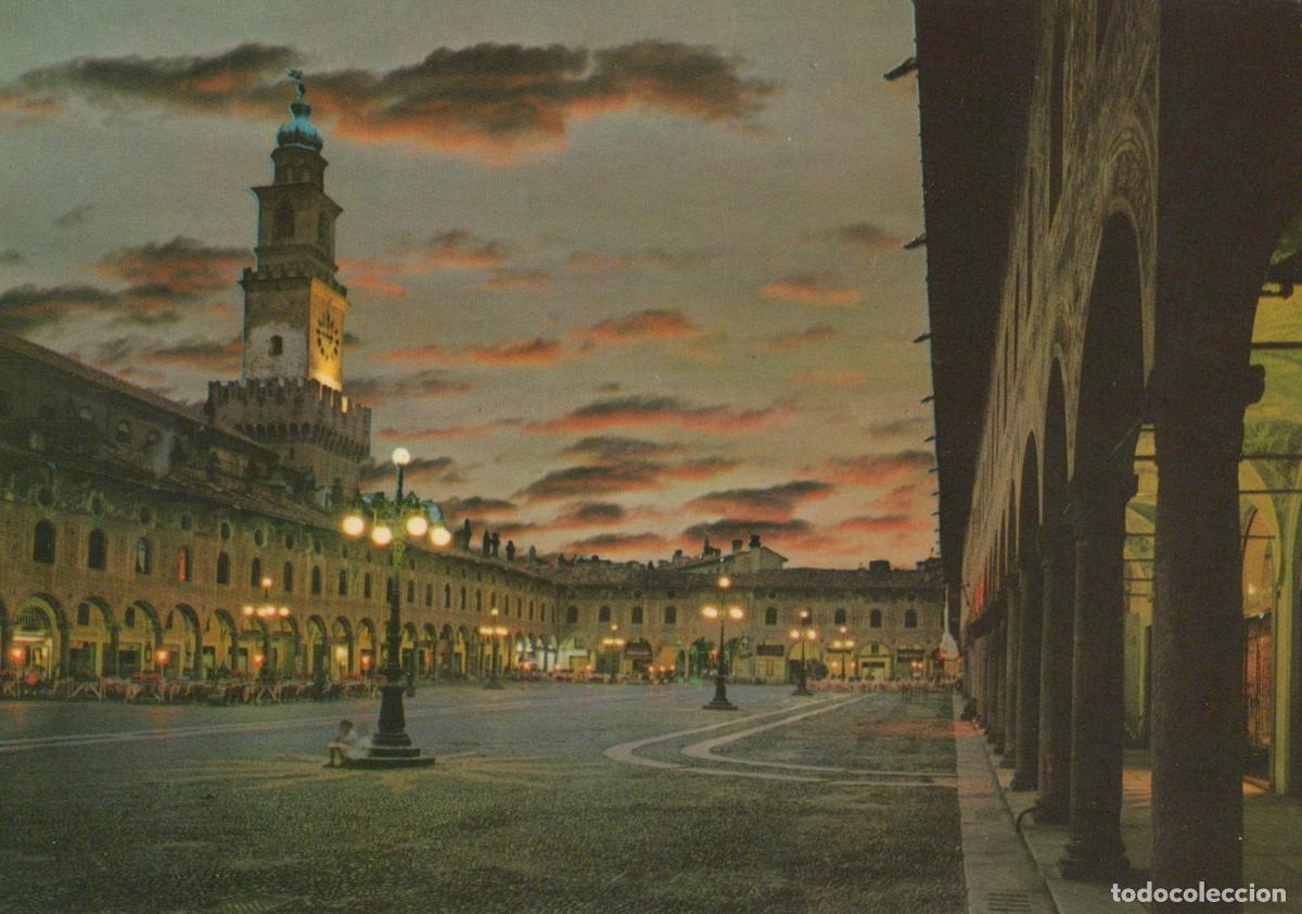 Postkarten: Italy Vigevano Piazza Ducale By Night Architecture Square Unposted *YAN137