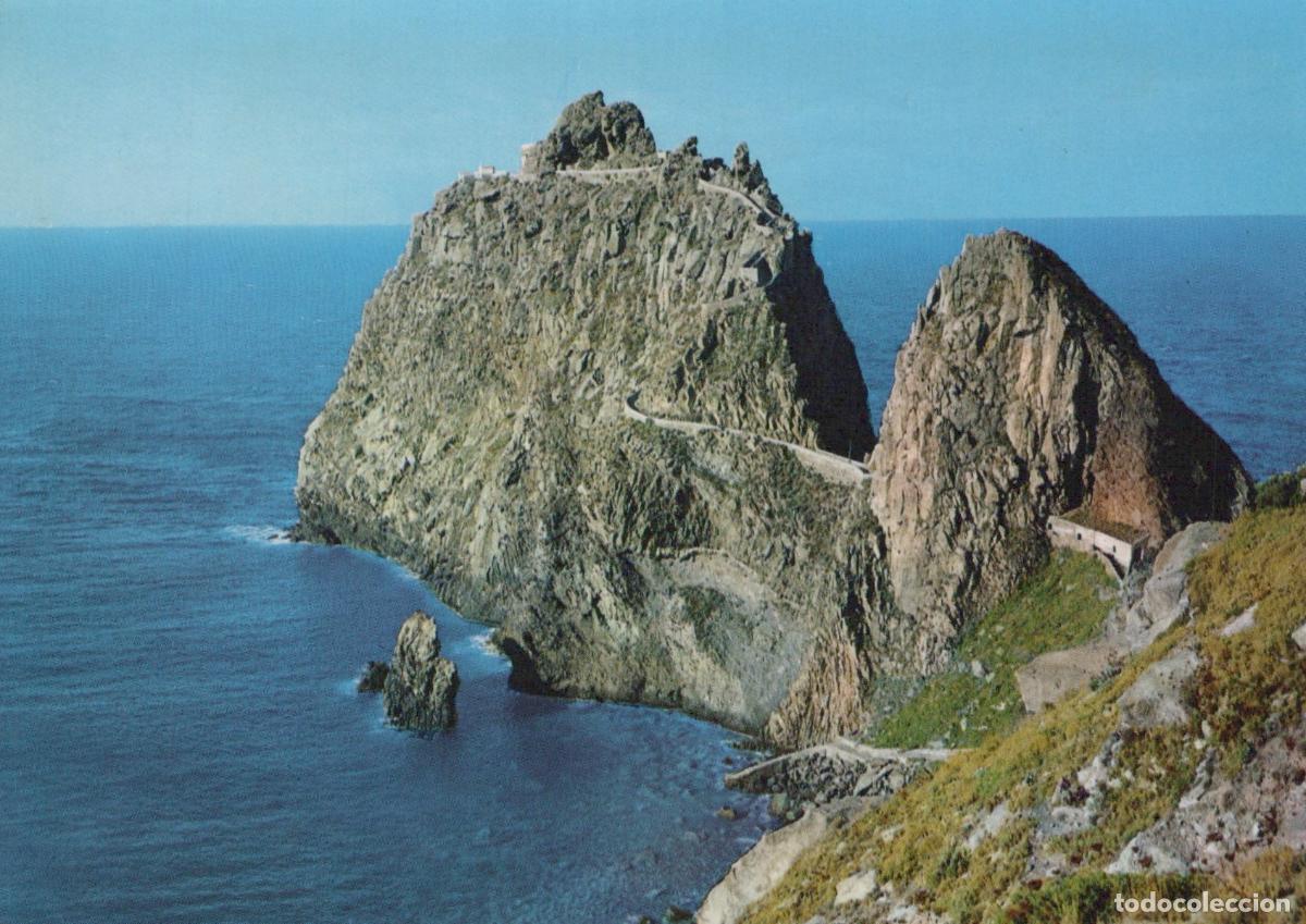 Postcards: Italy Ponza Island Lighthouse of the Guardia Rocky Coastline Seascape *YAN344