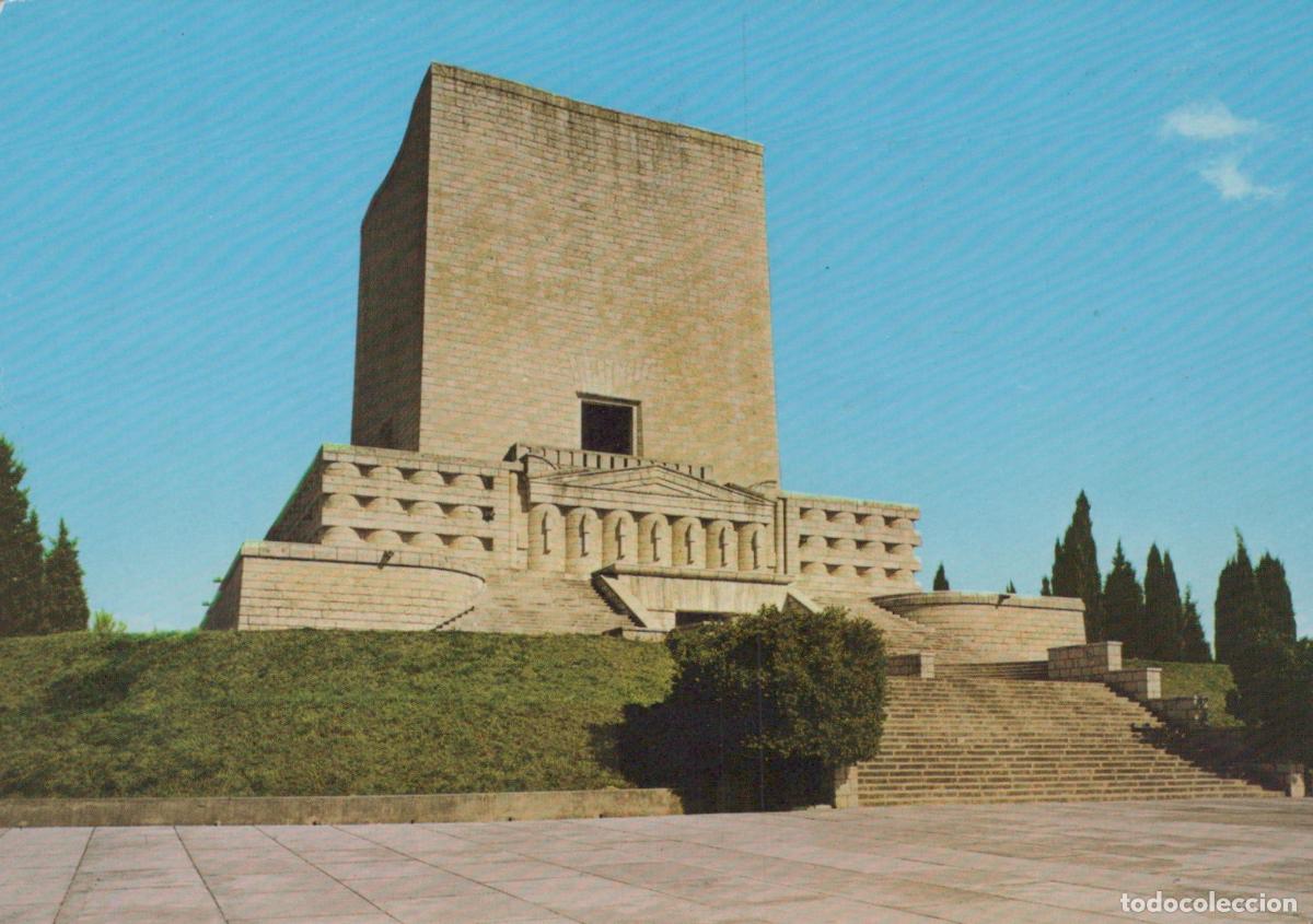 Postcards: Italy Nervesa della Battaglia Monumento Ossario Architecture Unposted *YAN385