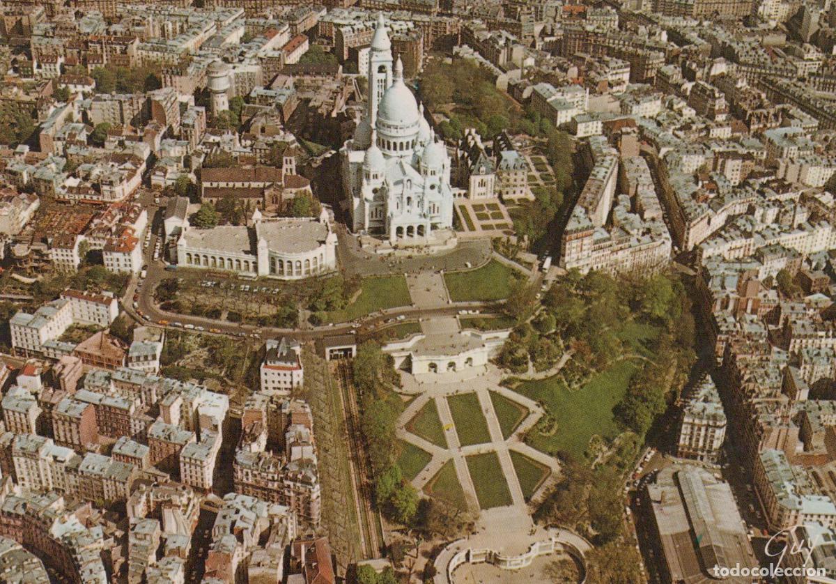 Postcards: France Paris Montmartre Butte Sacre Coeur Basilica Place du Unposted *YAN393