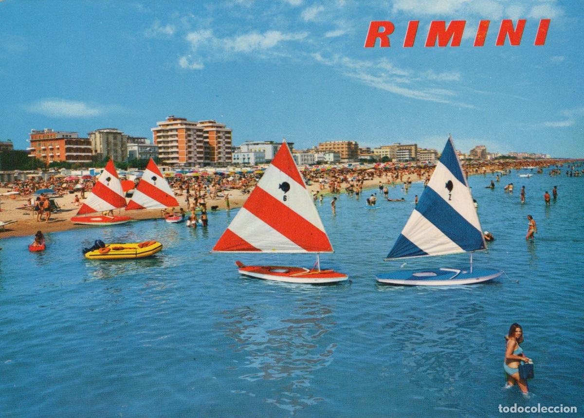 Cartoline: Italy Rimini Beach Scene With Sailboats and Swimmers Hotels in Unposted *YAN465
