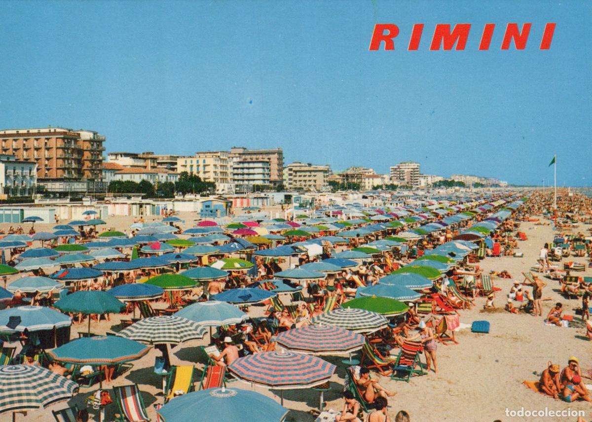 Cartoline: Italy Rimini Crowded Beach With Umbrellas and Hotels Unposted *YAN464