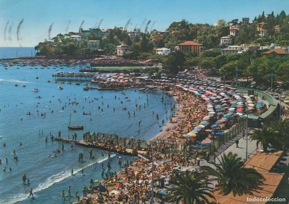 Cartes Postales: Italy Rapallo Panorama of the Beach Crowded Summer Scene *YAN531