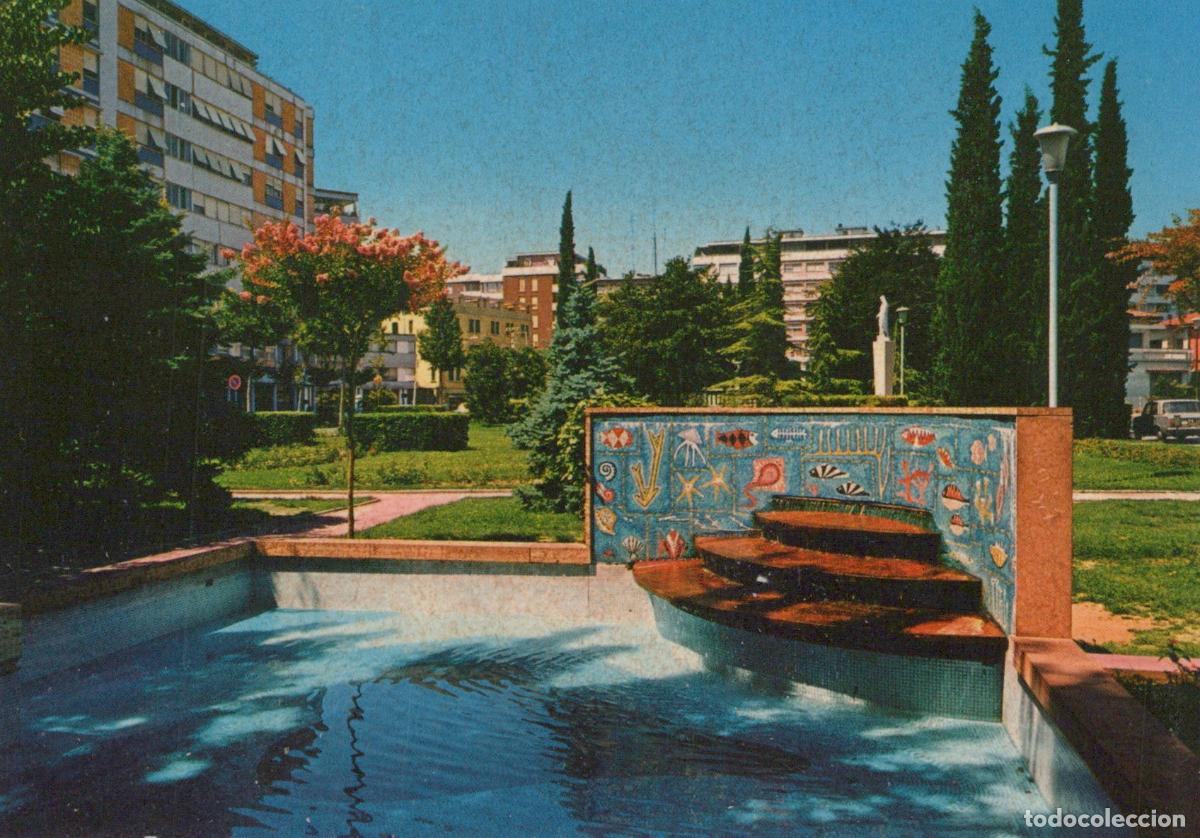 Cartoline: Italy Pordenone Fountain of Center of Studies 1950s Unposted *YAN577