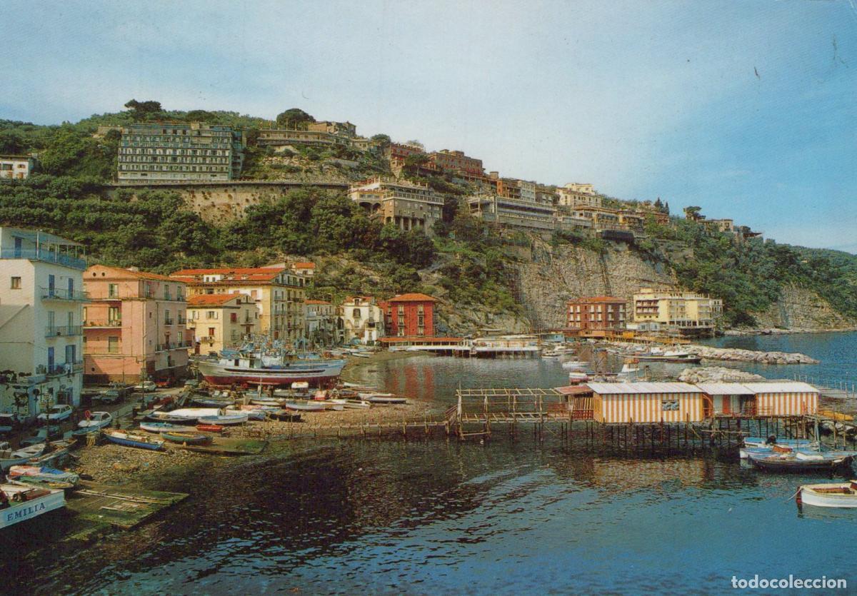 Cartoline: Italy Sorrento La Darsena Fishing Boats and Coastal Town View *YAN582