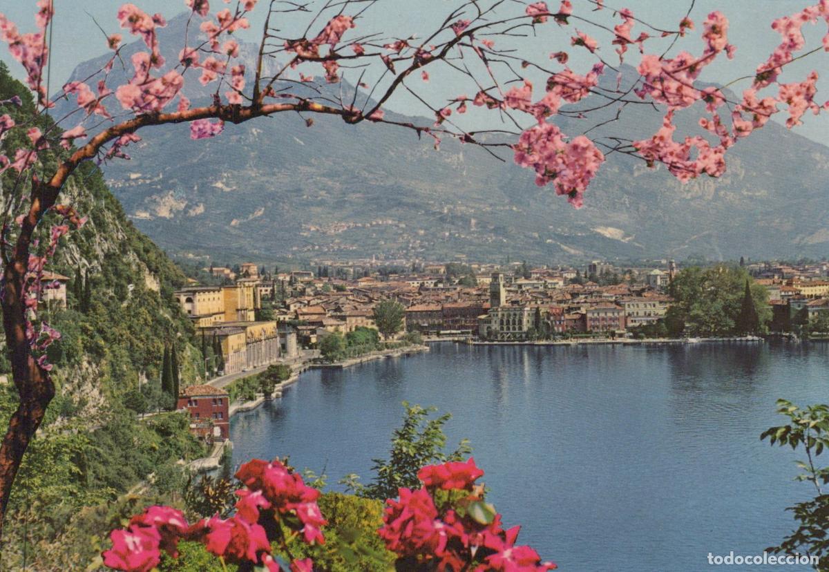 Postais: Italy Riva del Garda Lake Panorama With Cherry Blossoms Unposted *YAN626