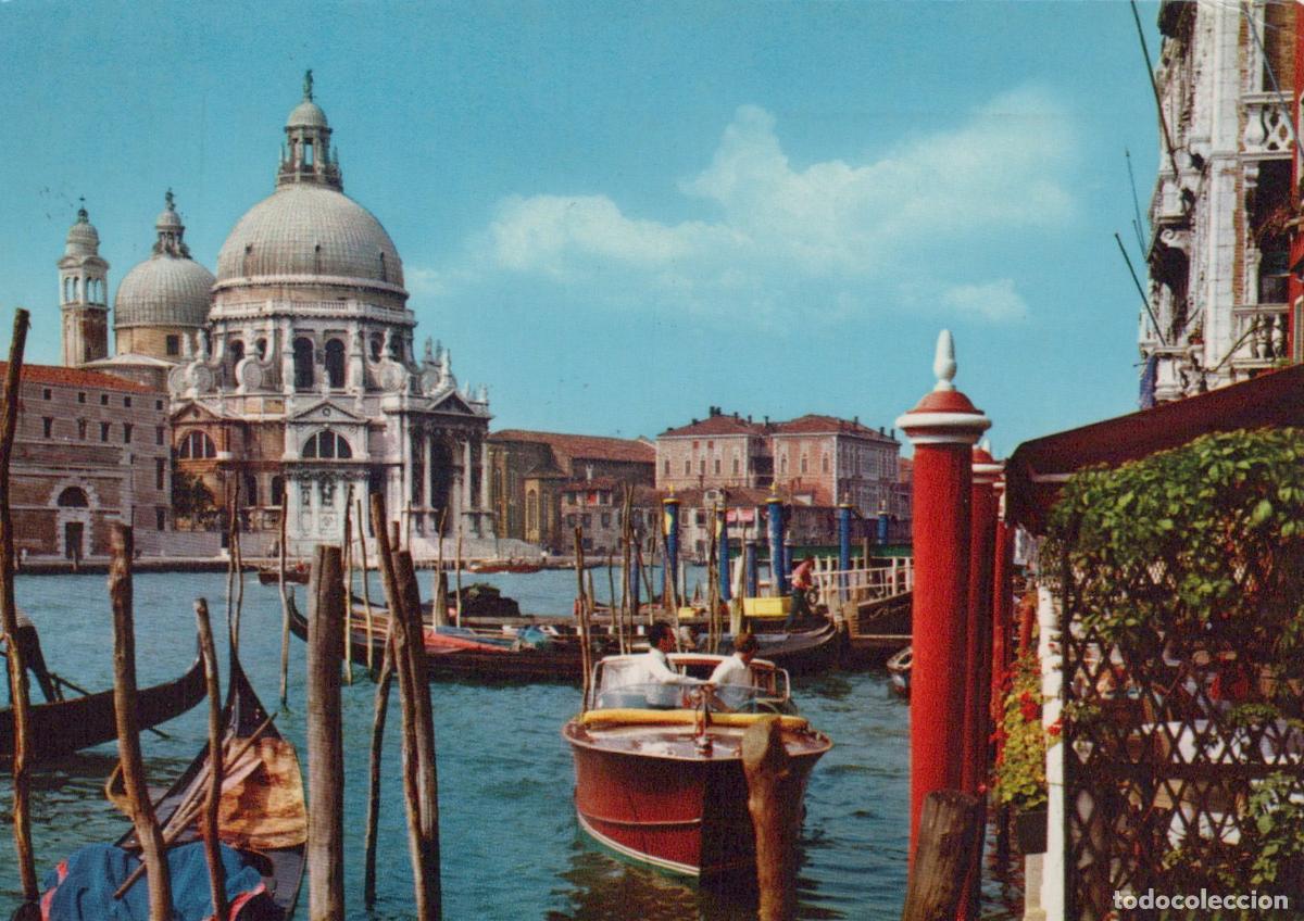 Postcards: Italy Venice Grand Canal Santa Maria della Salute Church Boats *YAN826
