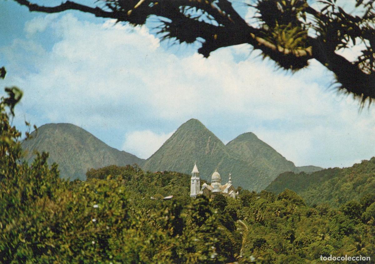 Postales: France Balata Sacre Coeur Church Mountains Tropical Landscape *YAN907