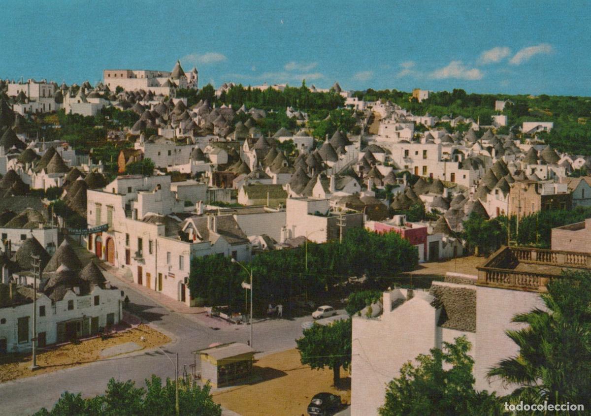 Cartes Postales: Italy Alberobello Trulli Houses Village Landscape Unposted *YAP007