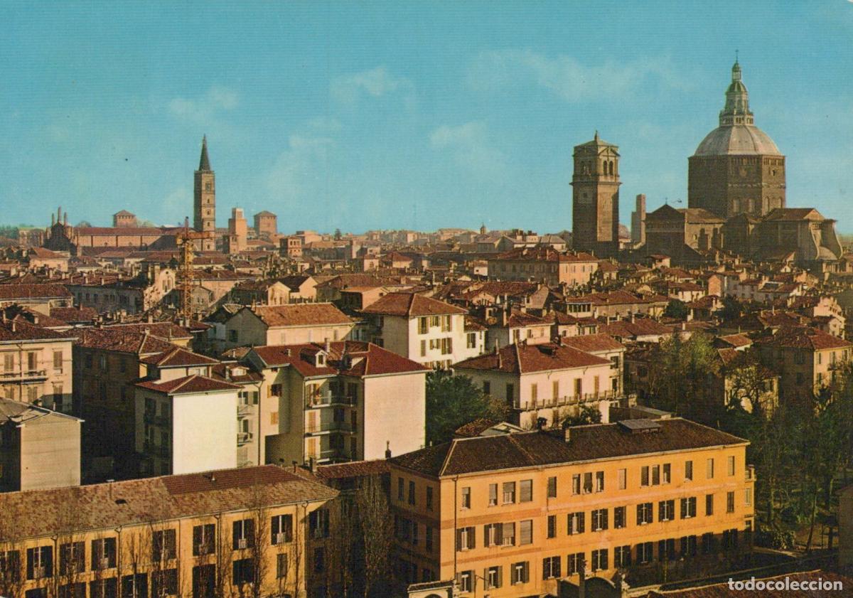 Cartes Postales: Italy Pavia Panoramic View With Towers and Domes Cityscape Unposted *YAP018