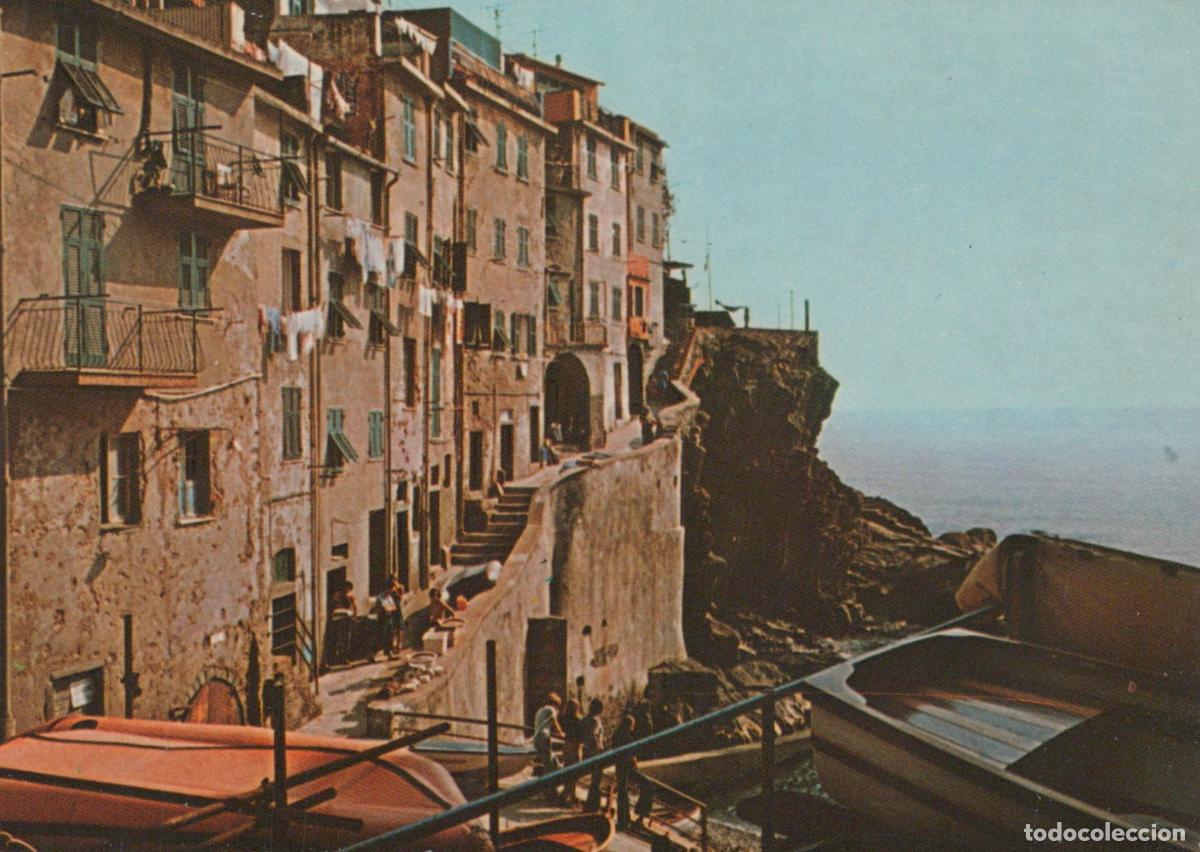 Postkarten: Italy Riomaggiore Picturesque View of Coastal Village With Unposted *YAP033