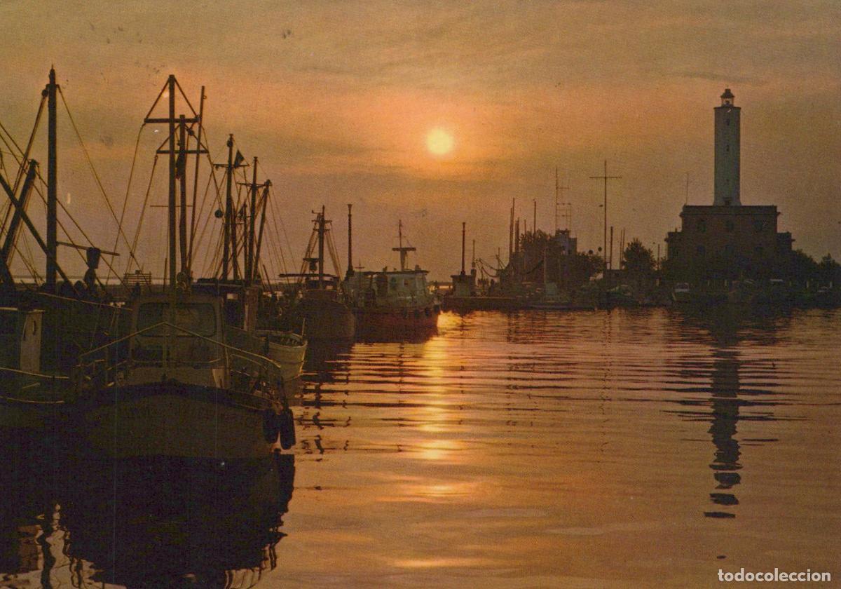 Postcards: Italy Marina DI Ravenna Fishing Boats and Lighthouse At Sunset *YAP053