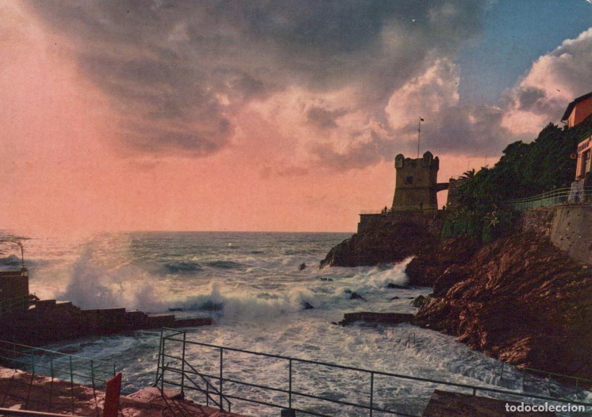 Cartes Postales: Italy Nervi Golfo Paradiso Mareggiata Sulla Scogliera Rough Sea Unposted *YAP070