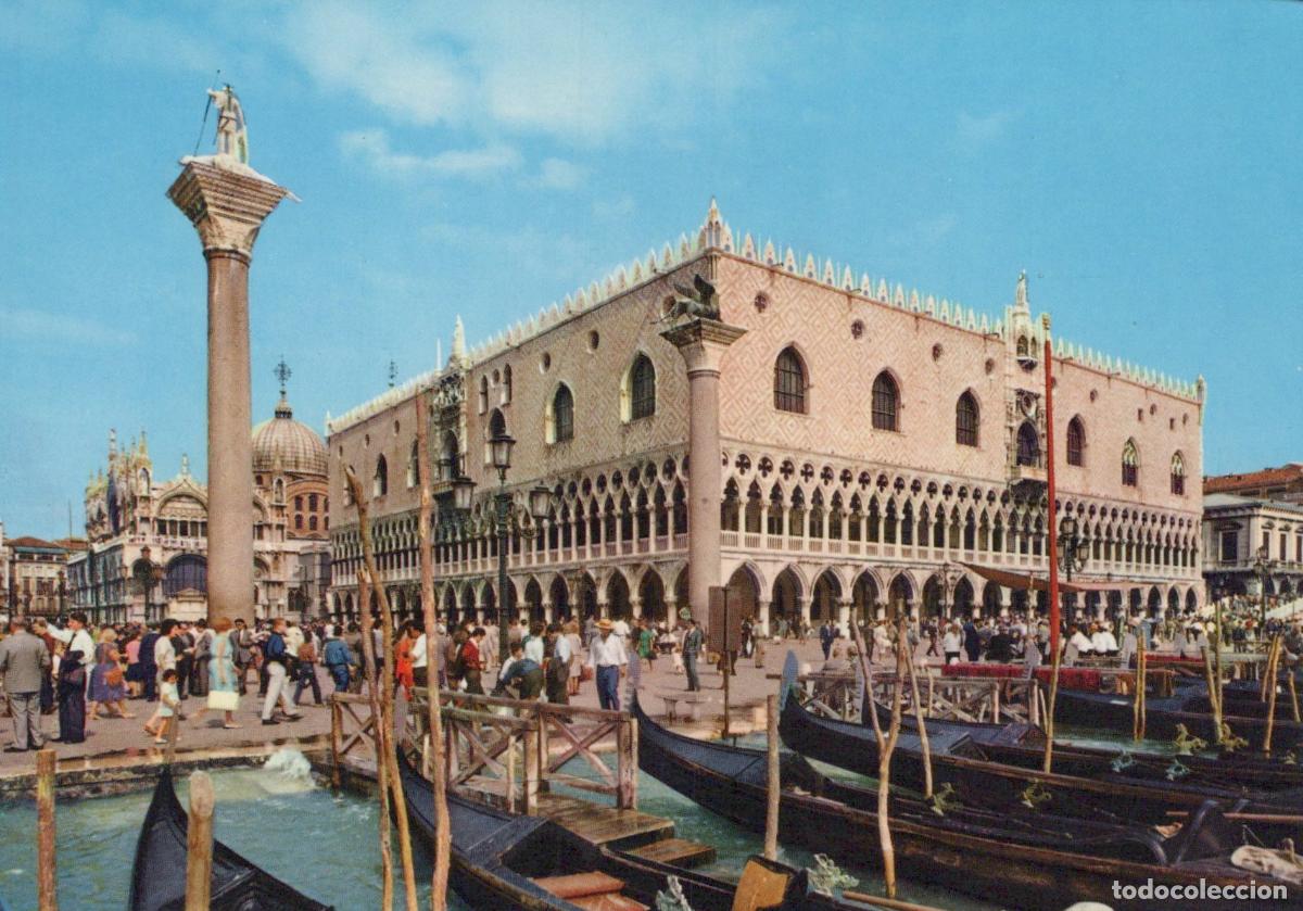 Postcards: Italy Venice Doge S Palace and Piazzetta DI San Marco With Gondolas *YAP128