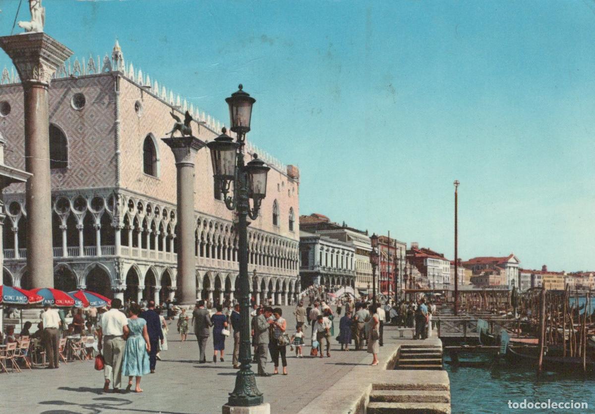 Postcards: Italy Venice Doge S Palace Riva Degli Schiavoni Waterfront People *YAP209