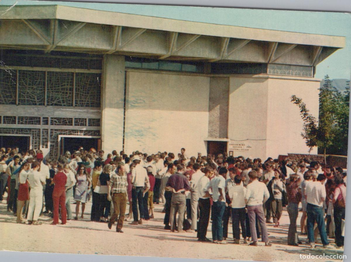 Postcards: France Taiz&eacute; Taize Church of Reconciliation Crowd of People Outside *YAP219