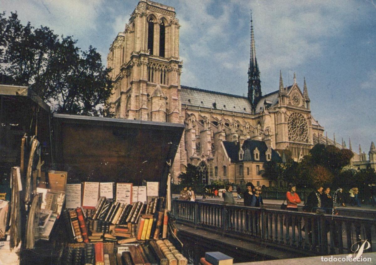 Postais: France Paris Notre Dame Cathedral and Seine River Bookstalls *YAP475