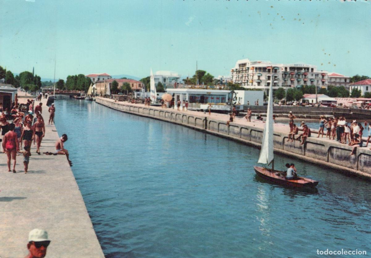 Postais: Italy Riccione Canal Harbour With People and Sailboat Hotel in *YAP334