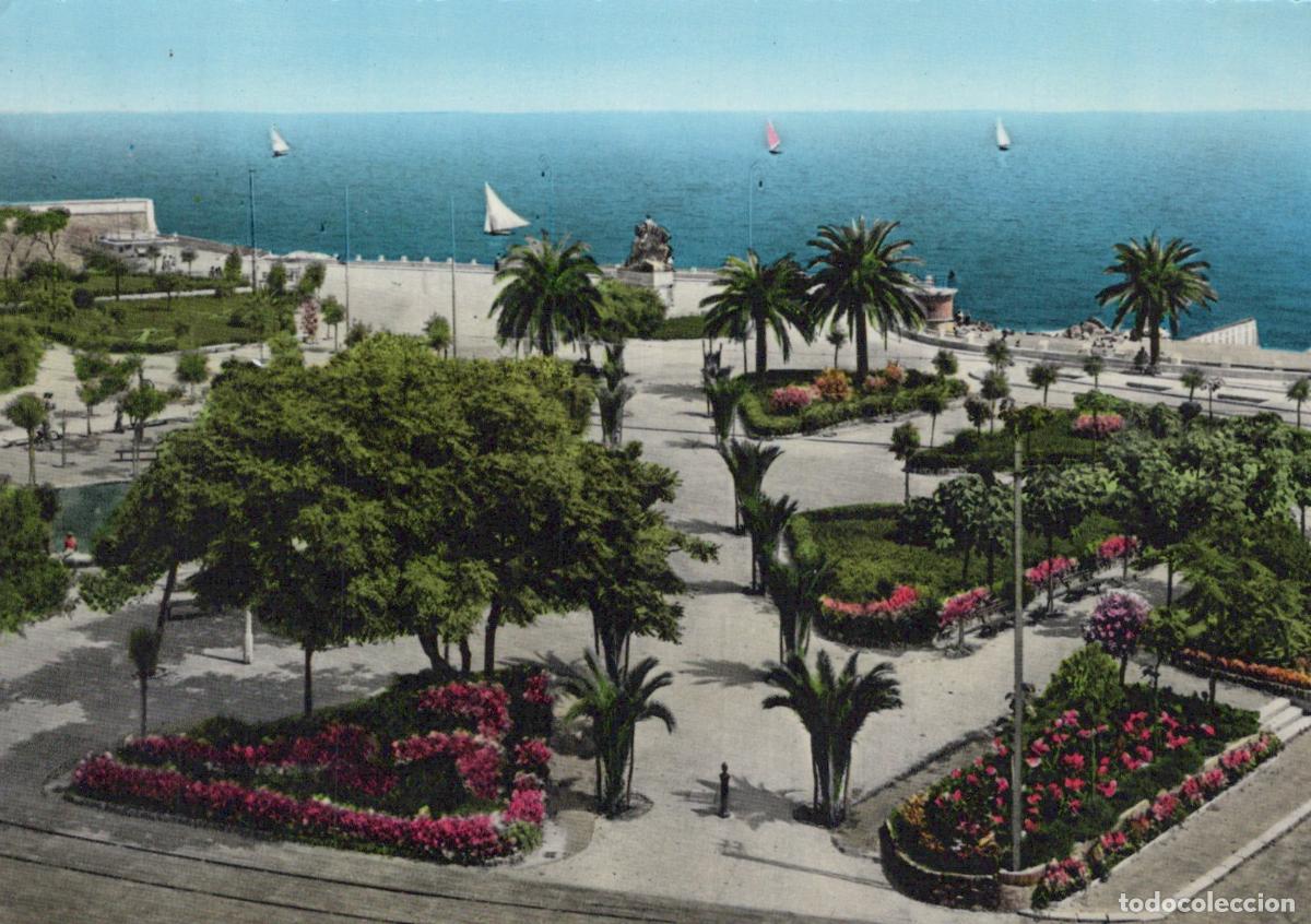 Postales: Italy Savona Garibaldi Square Gardens With Palm Trees and Sea View *YAP337