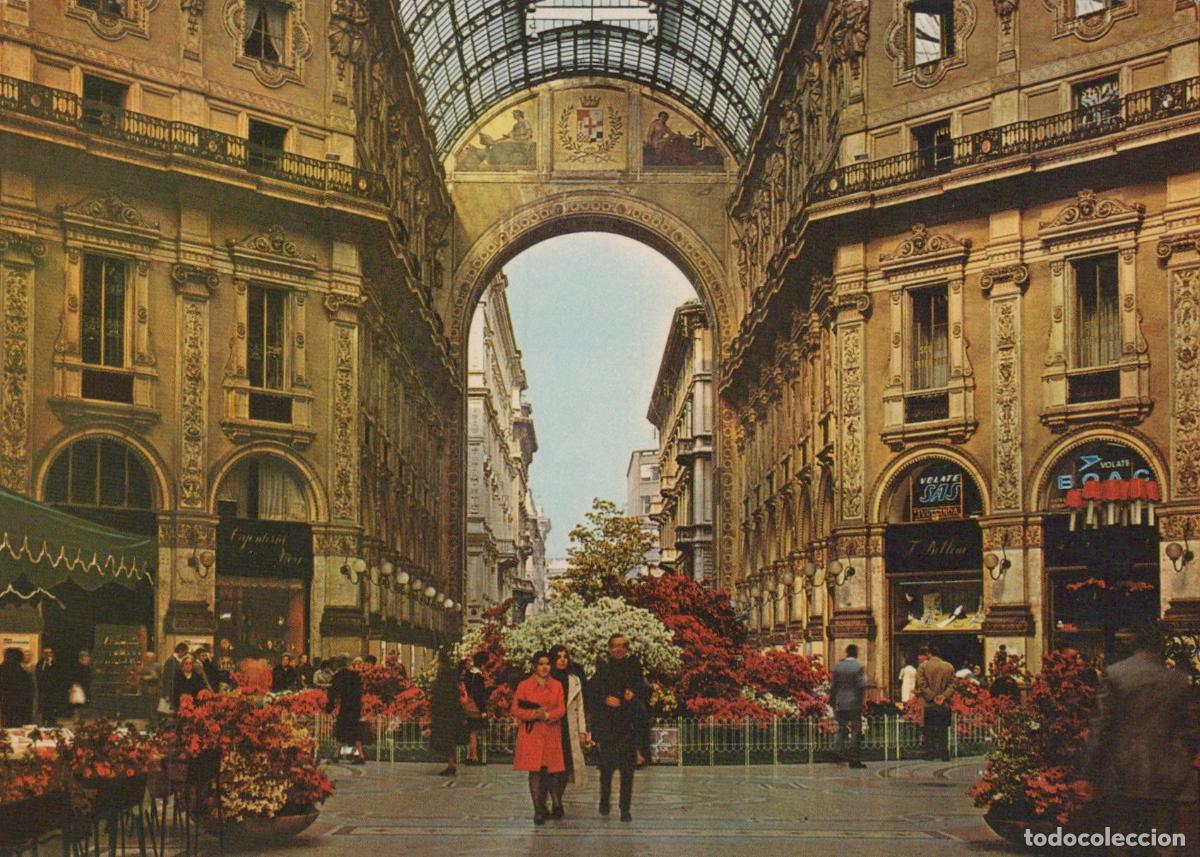 Postcards: Italy Milan Galleria Vittorio Emanuele II Interior Shopping Unposted *YAP810