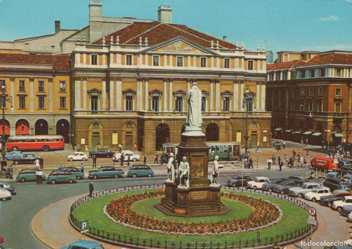 Postcards: Italy Milan Piazza della Scala Square With Leonardo Da Vinci Unposted *YAP547