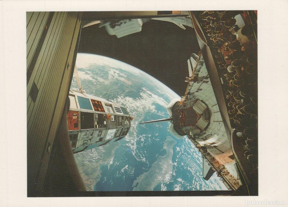 Cartes Postales: United Kingdom Bradford Space Shuttle and Satellite in Orbit Unposted *YAP587