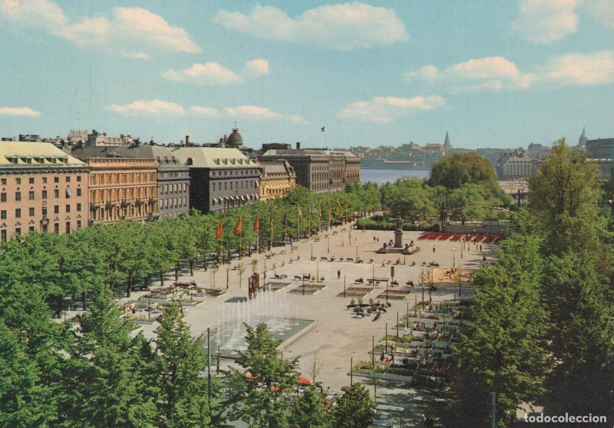Postais: Sweden Stockholm Kungstr&auml;dg&aring;rden Park With Fountains and Buildings *YAP975