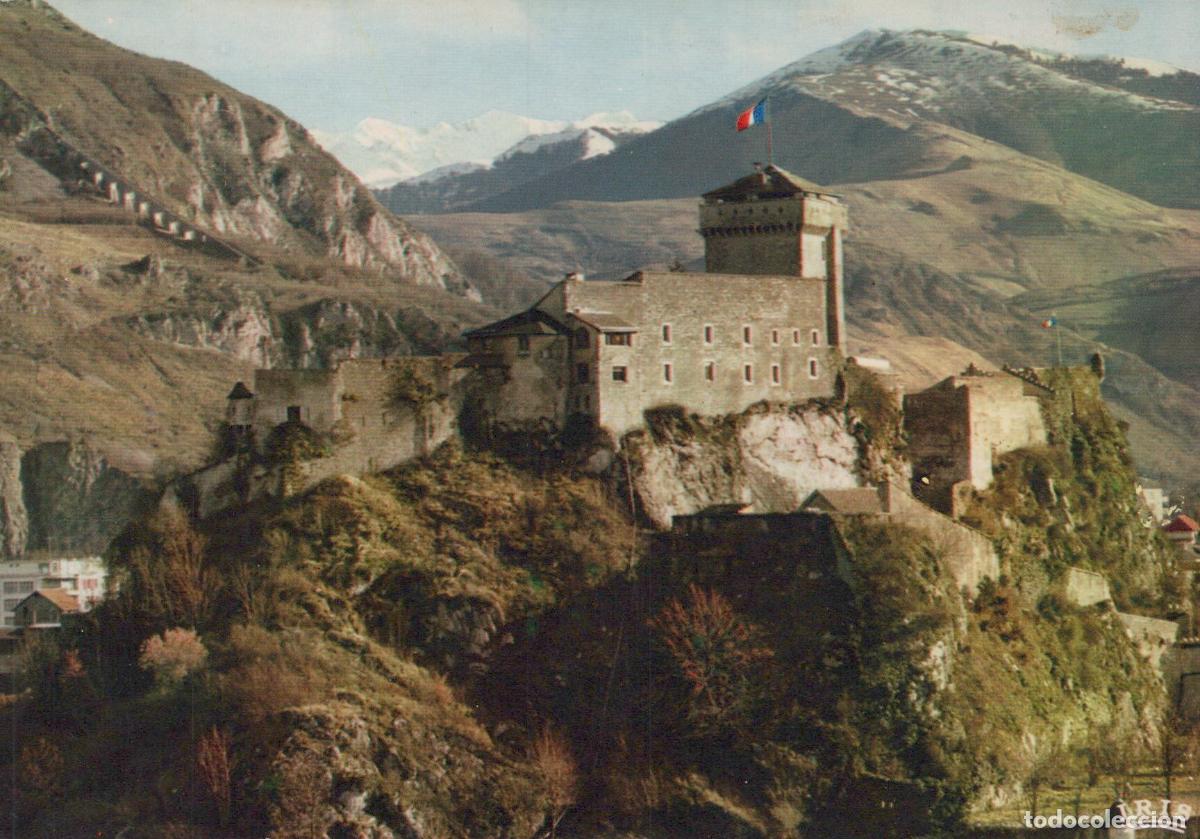 Postcards: France Lourdes Fort Castle and Pic du Jer Mountain Landscape 1957 *YAP990