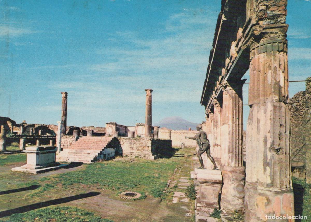 Postais: Italy Pompeii Temple of Apollo Ruins With Mount Vesuvius in Background *YAP654