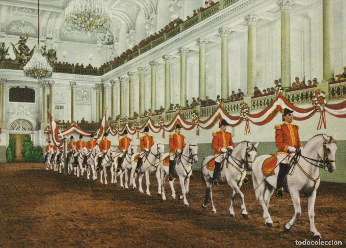 Postcards: Austria Vienna Spanish Riding School Entrance Parade White Unposted *YAP834