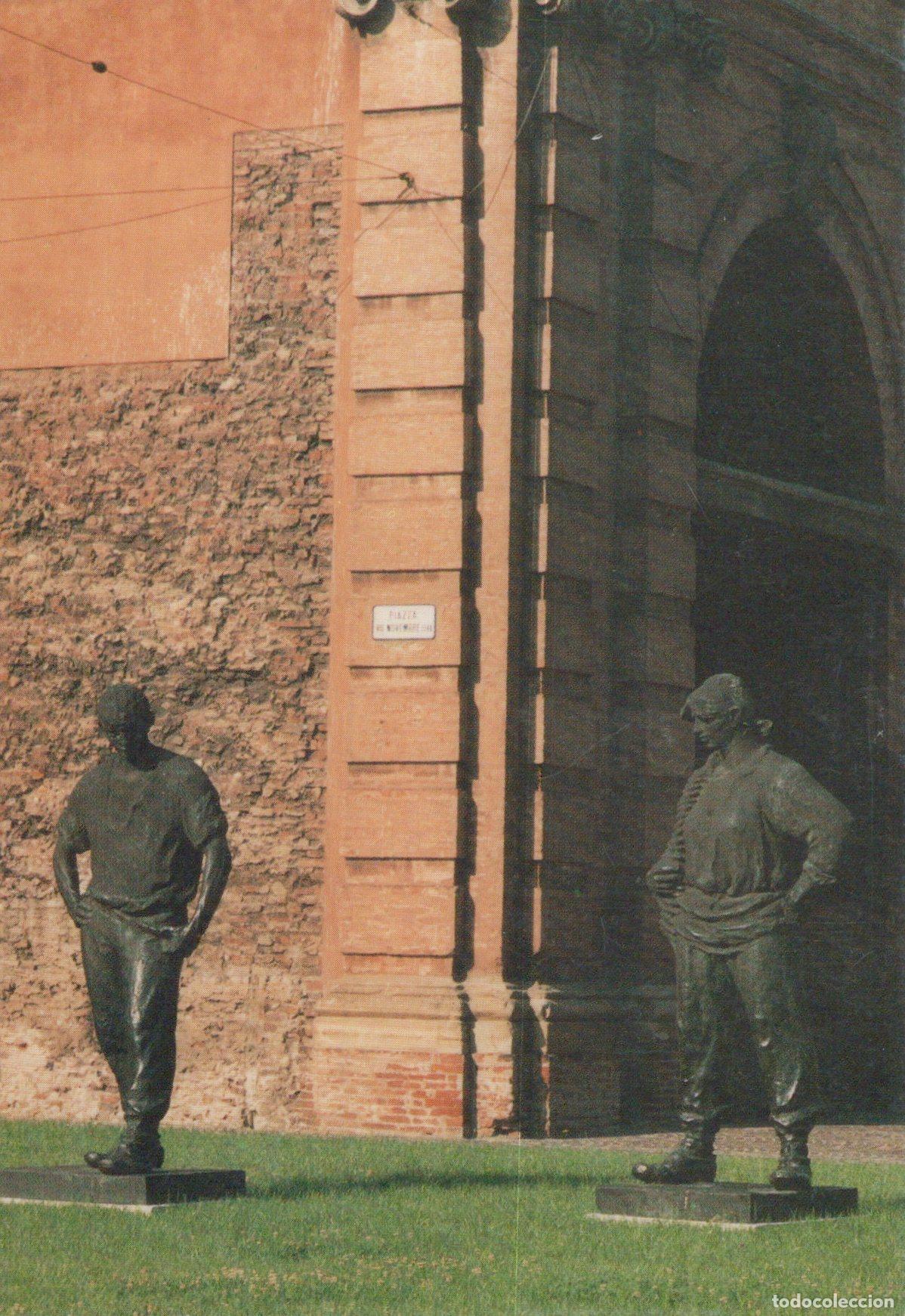 Cartes Postales: Italy Bologna Porta Lame Statues Partigiano Partigiana Luciano Unposted *YAR192