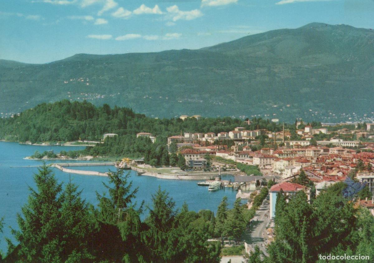 Postais: Italy Intra Lago Maggiore Panoramic View of Town and Lake Unposted *YAR262