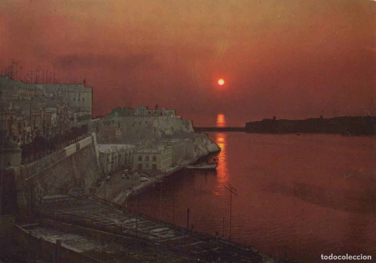 Postcards: Malta Valletta Grand Harbour Sunrise Cityscape Seascape Vintage *YAR327