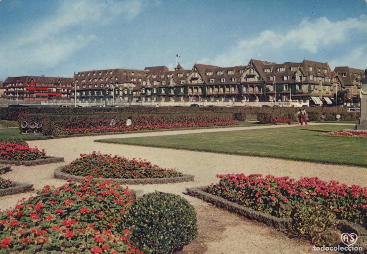 Postales: France Deauville Calvados la Plage Fleurie L H&ocirc;tel Normandie Flower *YAR548